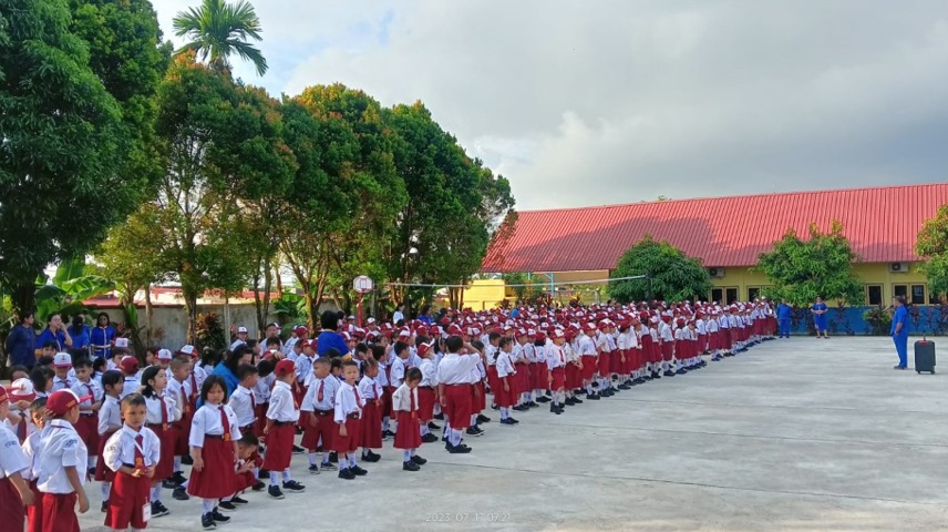 Upacara Bendera Hari Senin